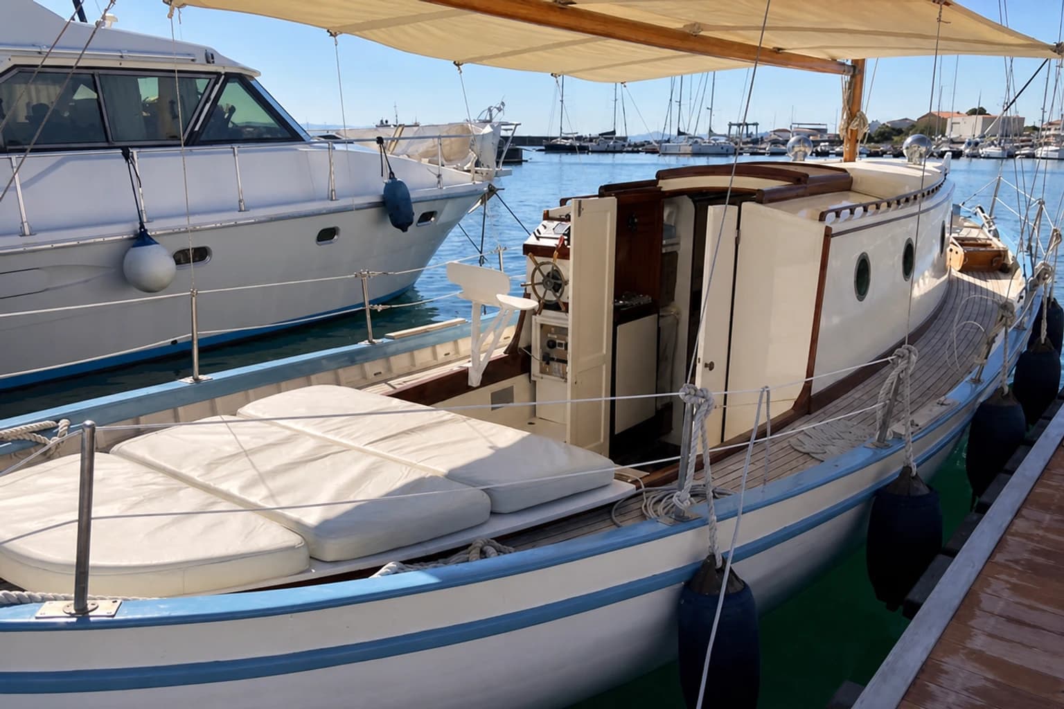 San Pietro vintage boat day — Excursions
