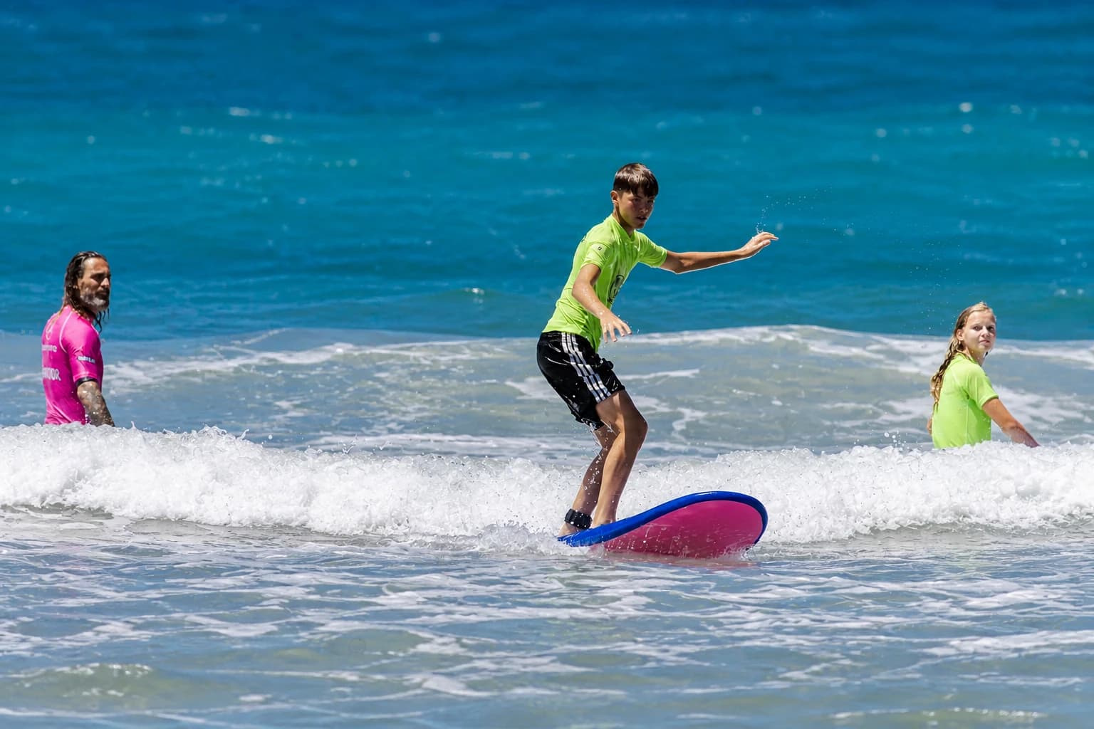 Beginner surf lesson — Experiences
