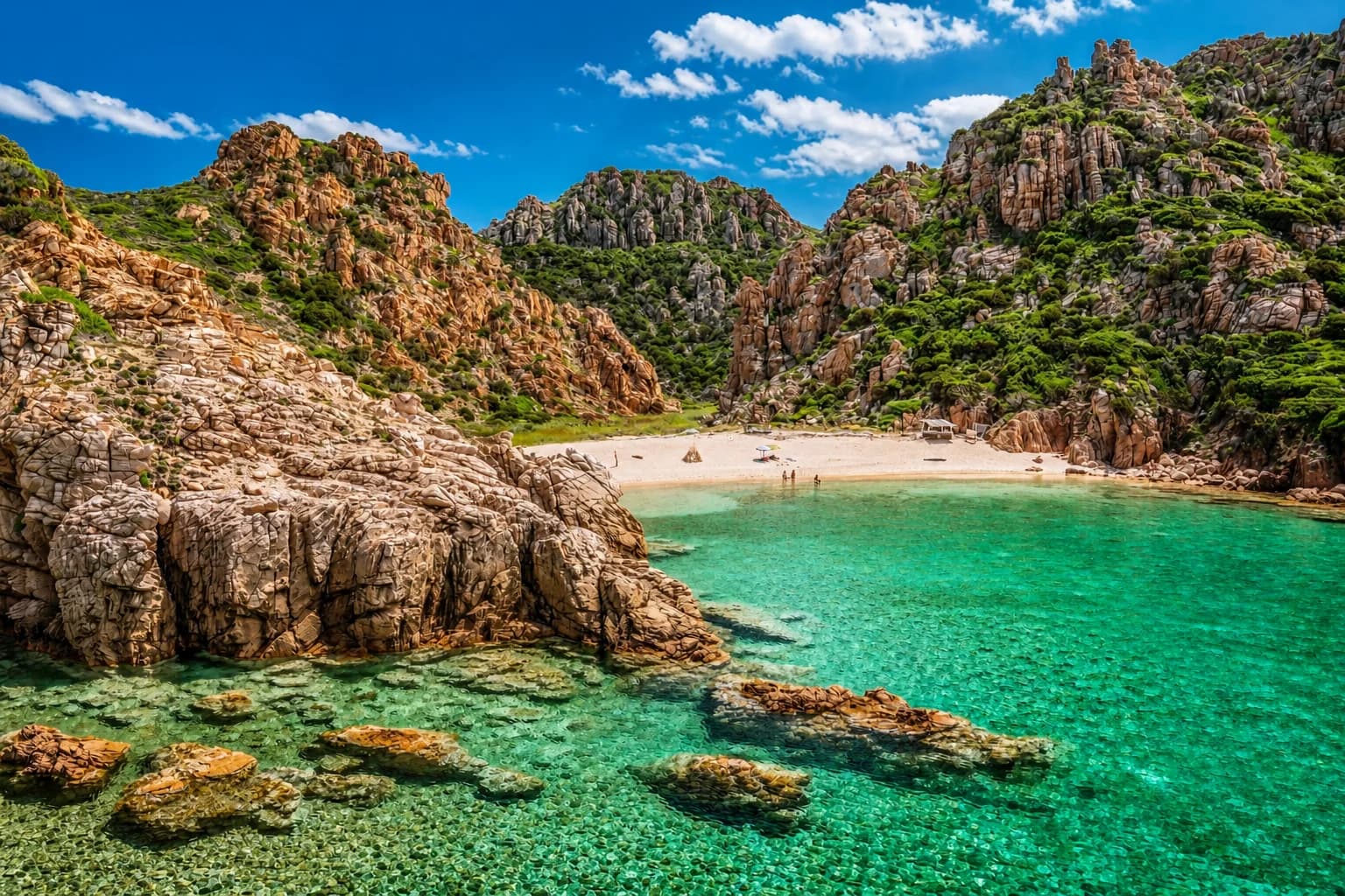 Li Cossi cove enclosed by pink Gallura rock