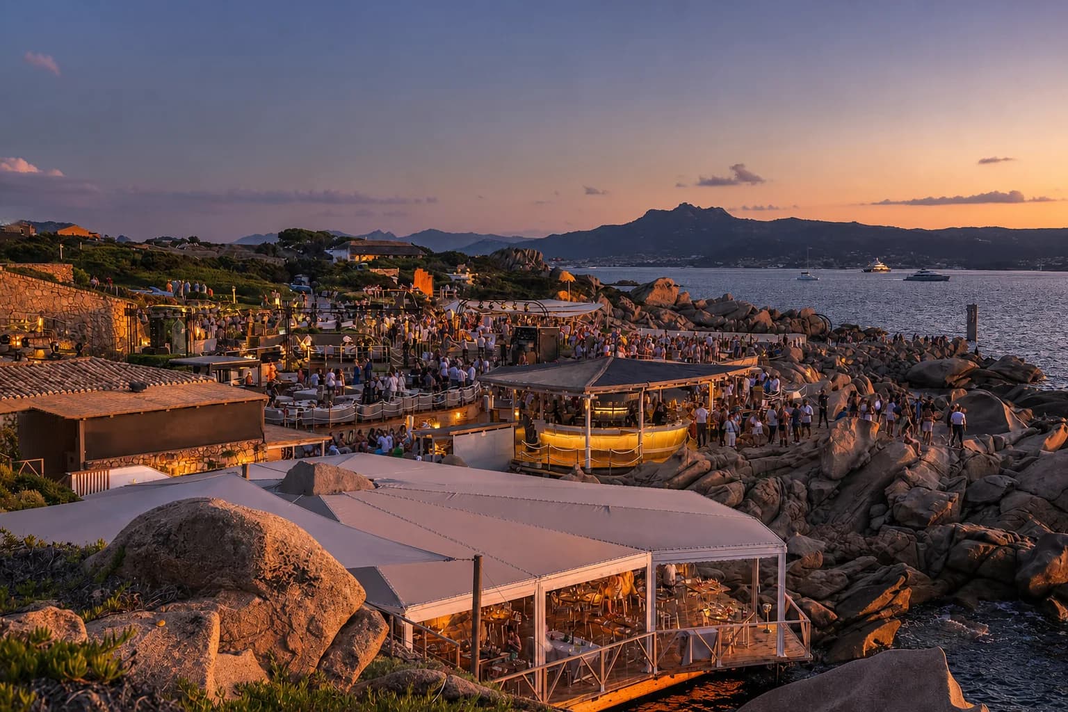 Phi Beach terraces between granite and sea
